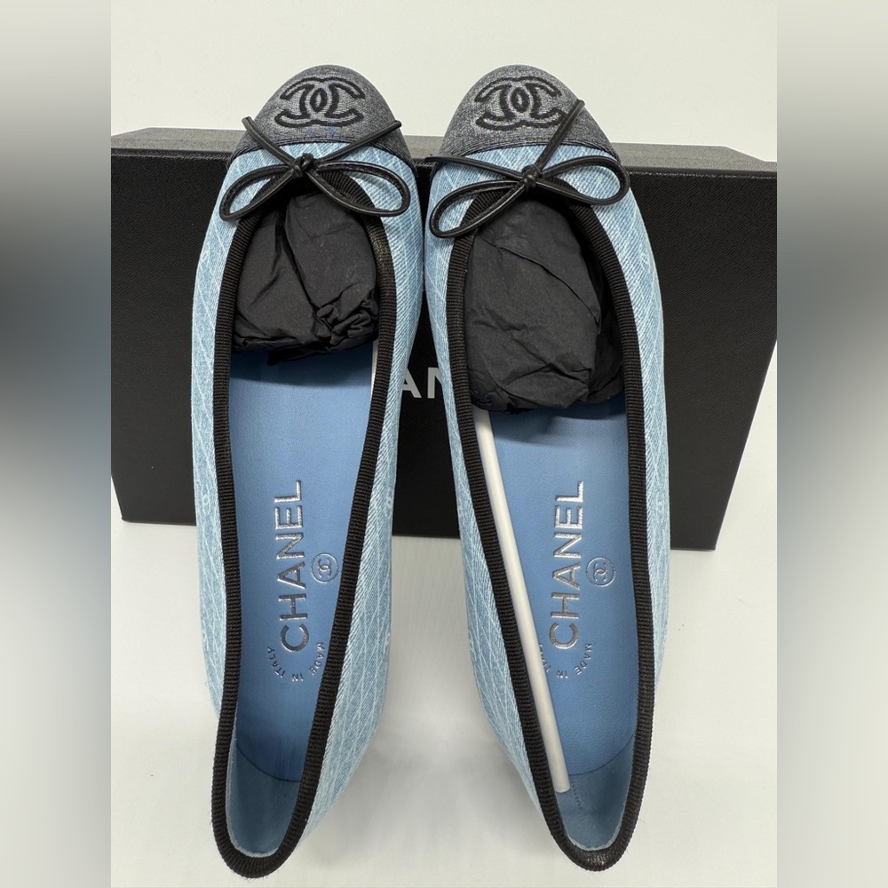 Chanel Denim Printed Quilt CC Cap Toe Ballerina Flats Size 36.5 NEW - Picture 7 of 8